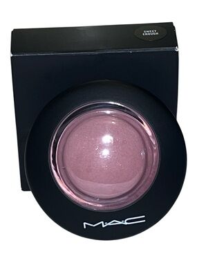 MAC Cosmetics Mineralize Blush in color Sweet Enough.